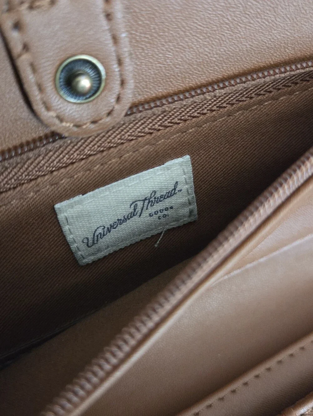 Universal Thread Wallet in Brown